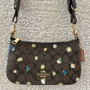 Coach Jes Baguette in Signature Canvas With Vintage Mini Rose Print